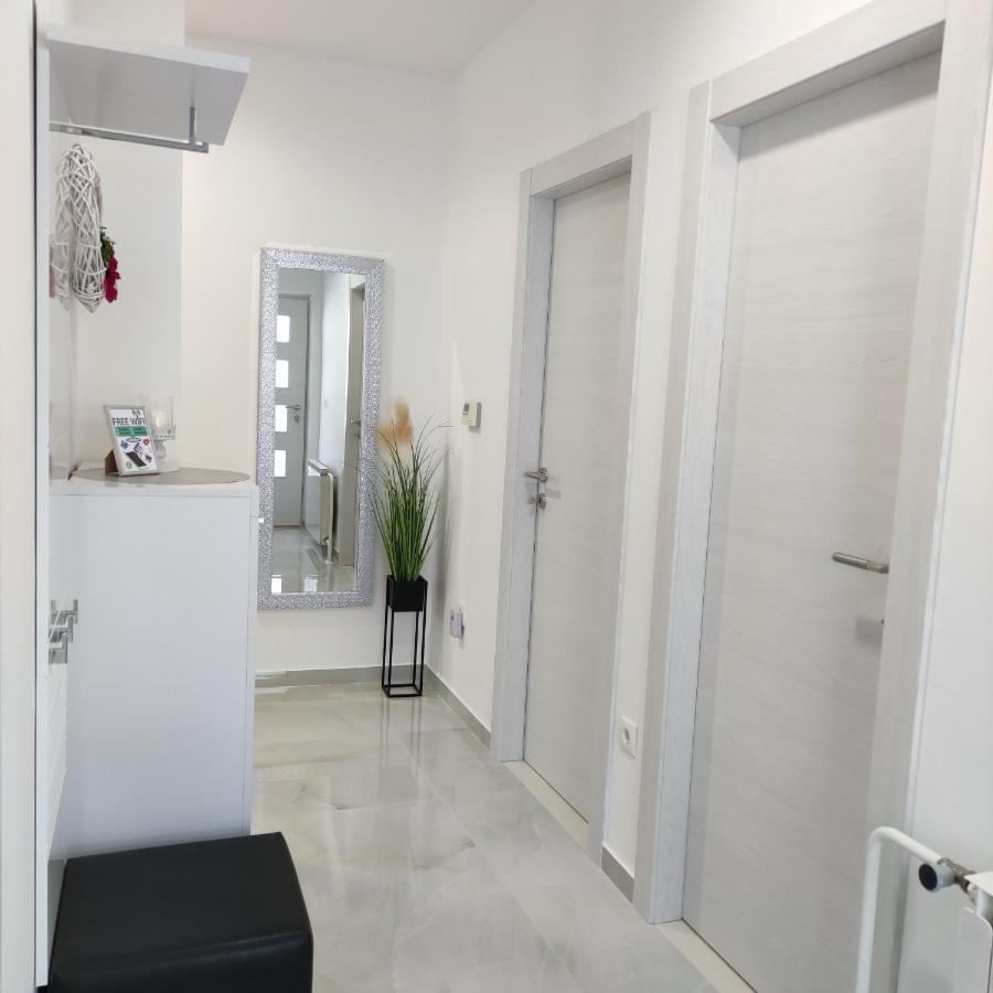 Apartman Rivana Baška Voda エクステリア 写真