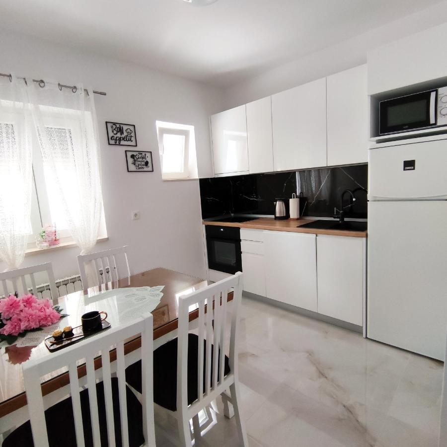 Apartman Rivana Baška Voda エクステリア 写真